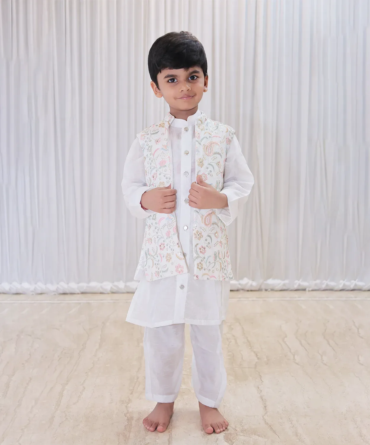 Kurta Pajama Set With Embroided Nehru Jacket
