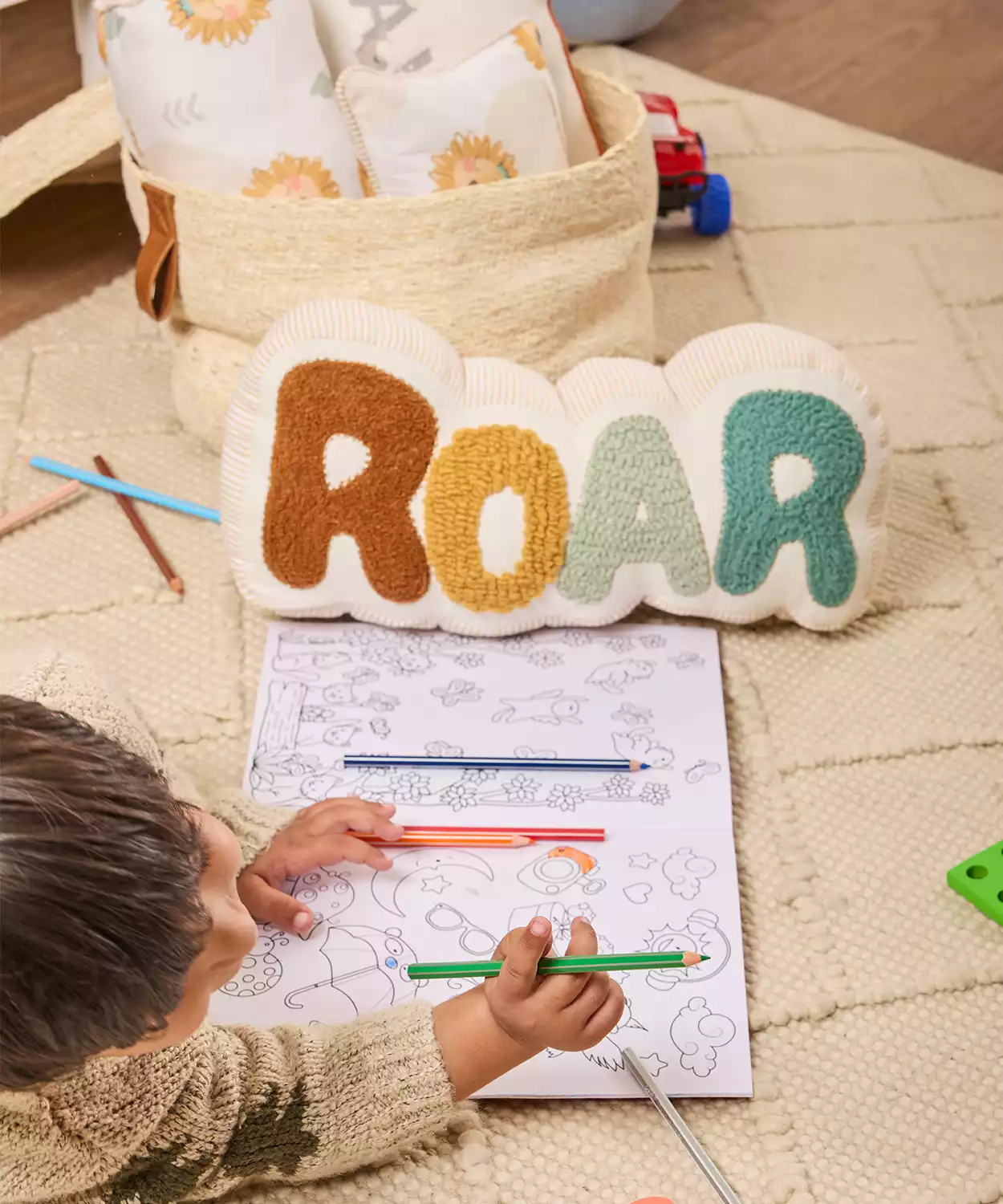 Roar power shaped cushion