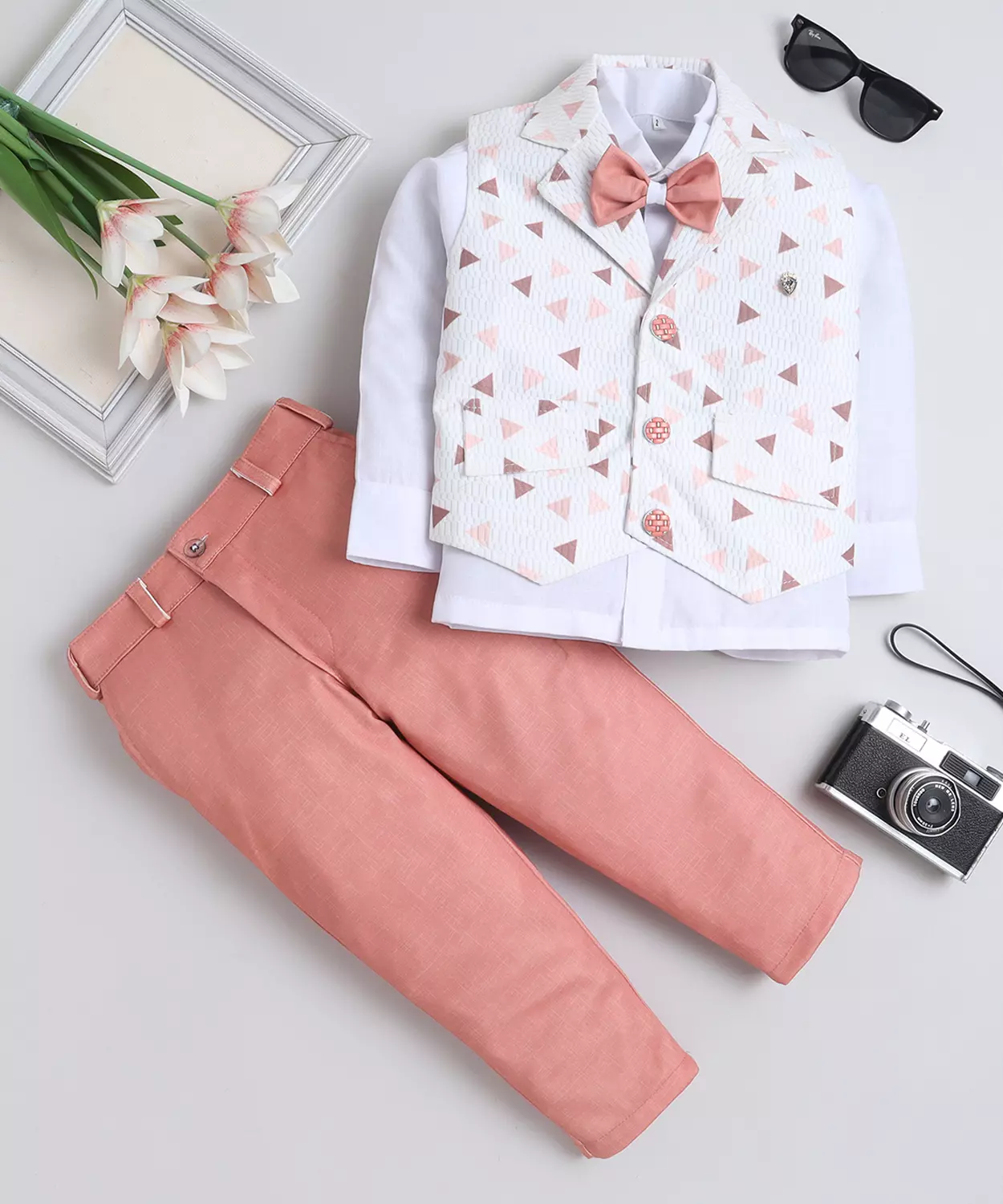 Cotton Blend Geometric Triangle Print 3 Piece Suit Set With Bowtie