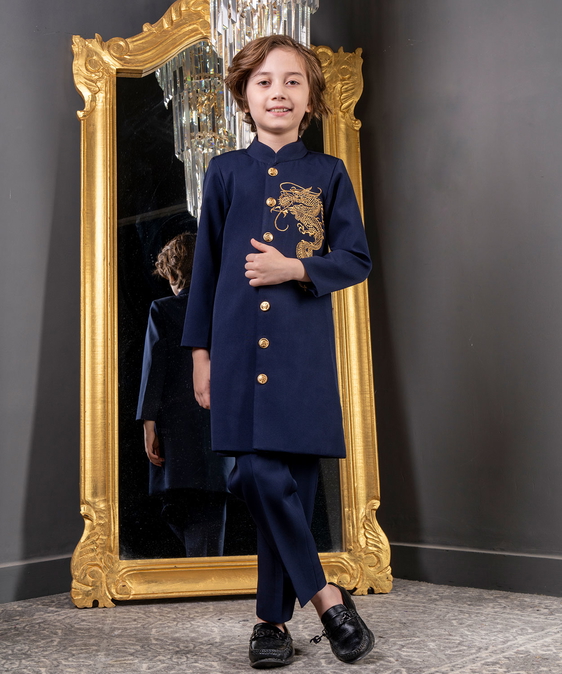 Suit With Amazing Dragon Embroidery In The Front