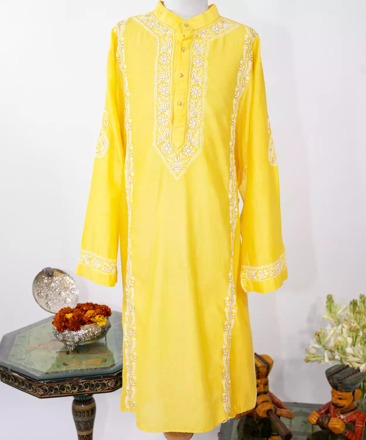 Yellow Chanderi Kurta With Chikankari In Delicate Lines And Golden Aari Work