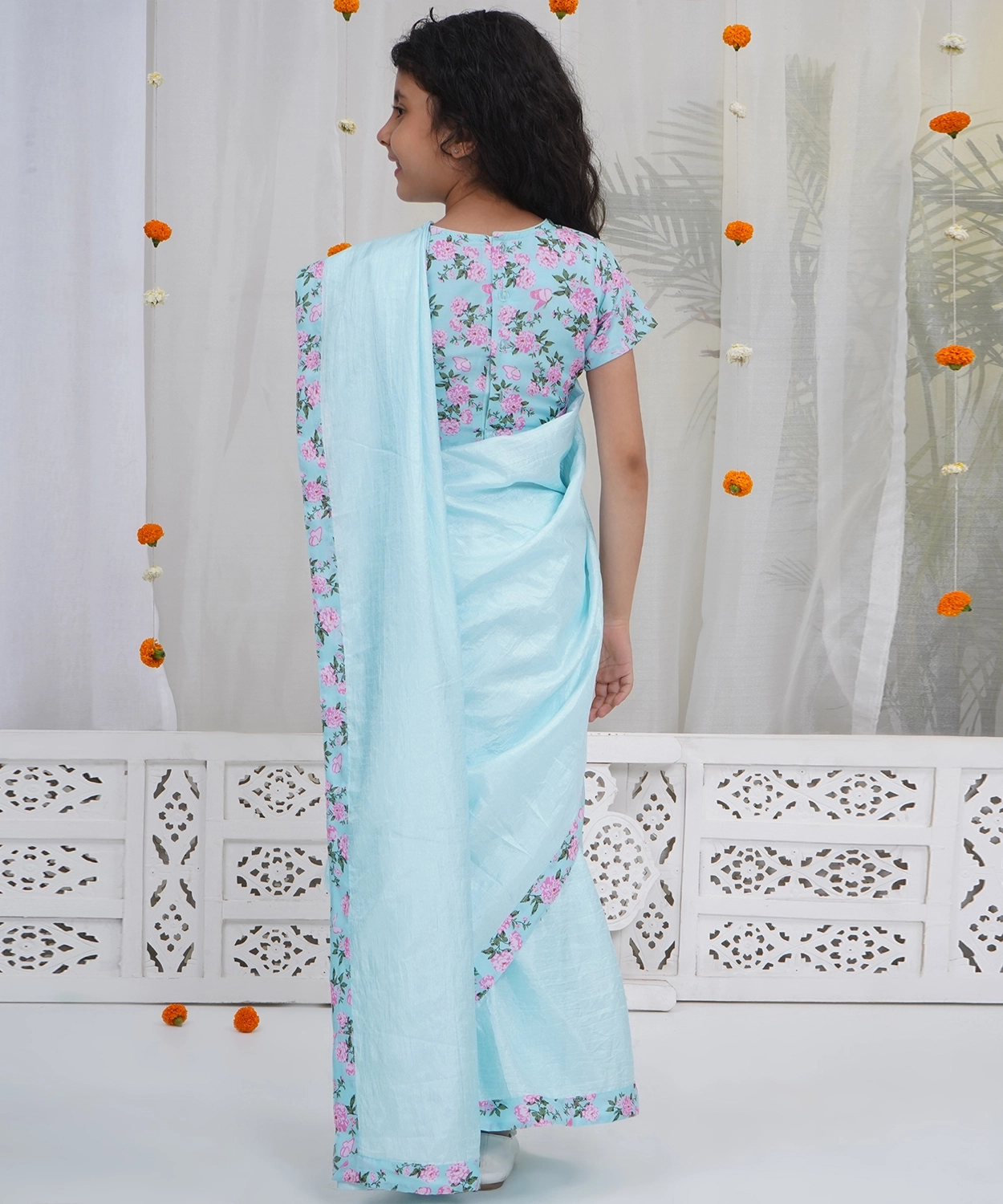 Muslin Short sleeves Floral Butterfly Blouse with Chanderi Silk Saree - Blue