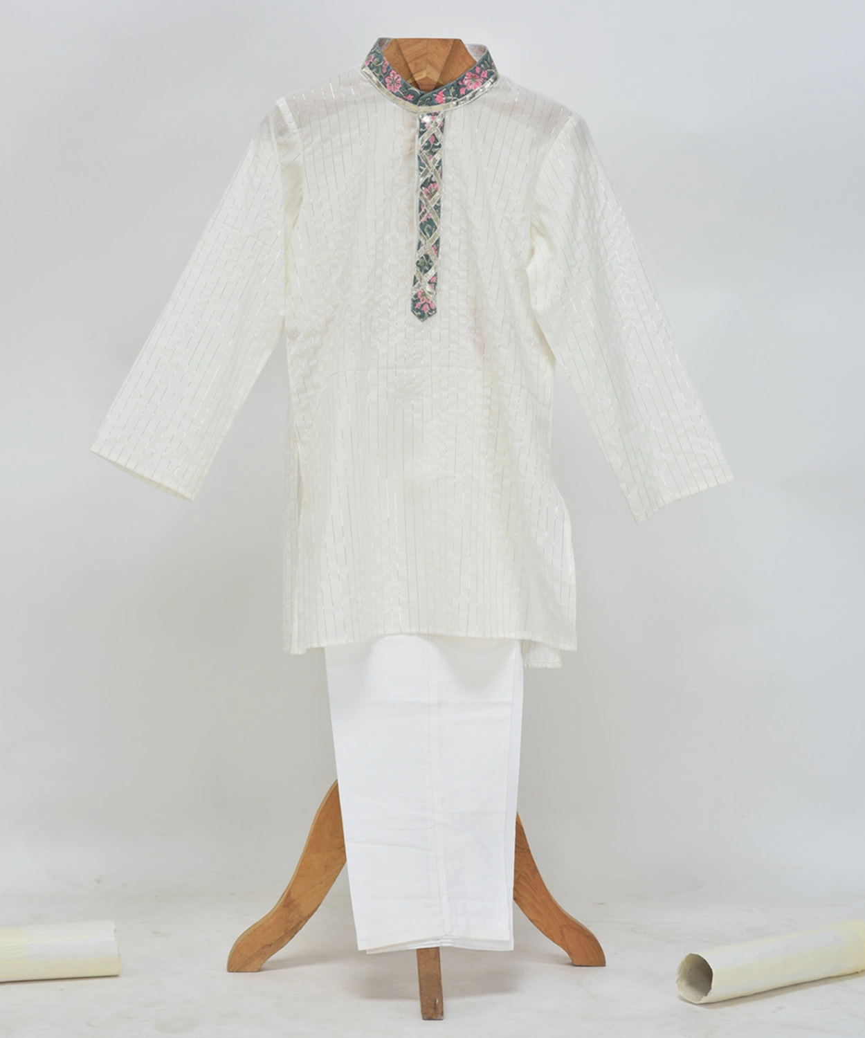 Cotton Silver Lurex Kurta And Glazed Cotton Pyjama