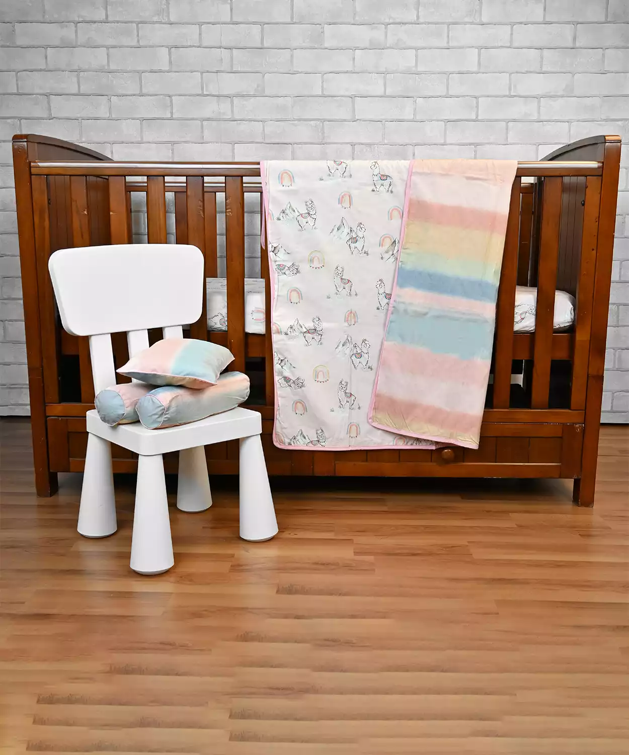 Ooh La Llama - Crib Set of 4