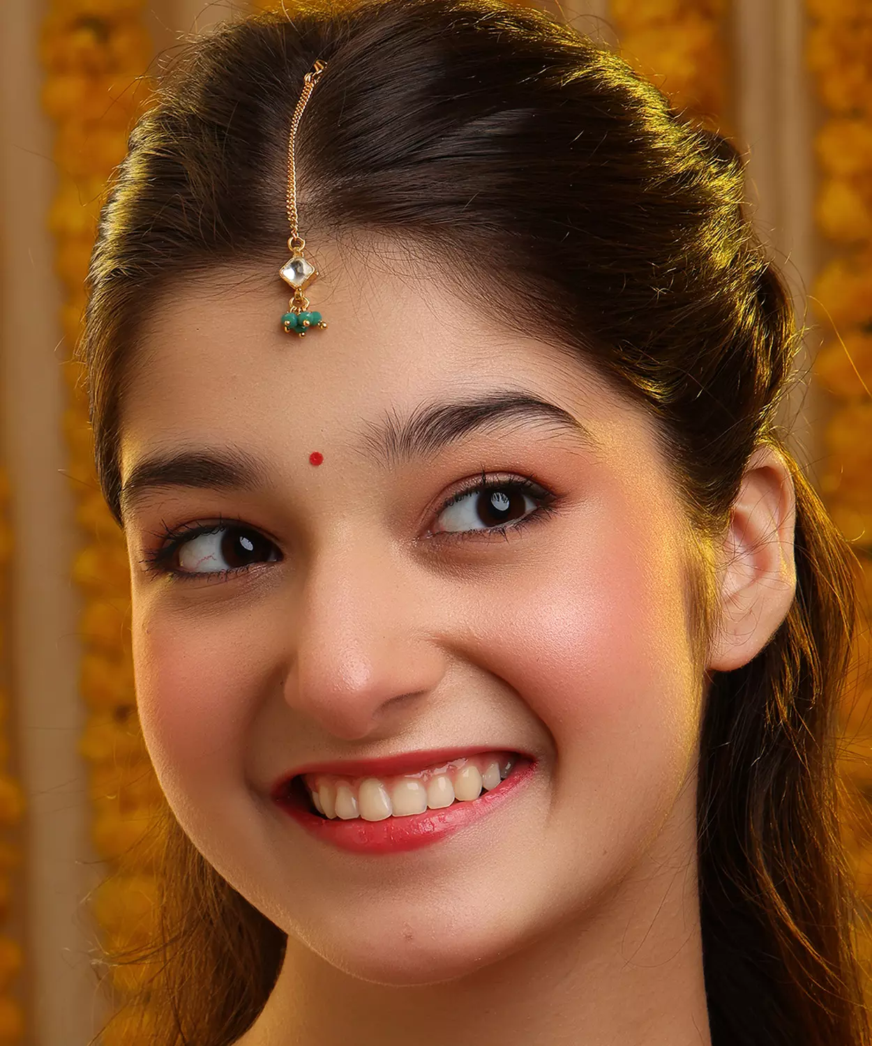 Minimalisr Maang Tikka