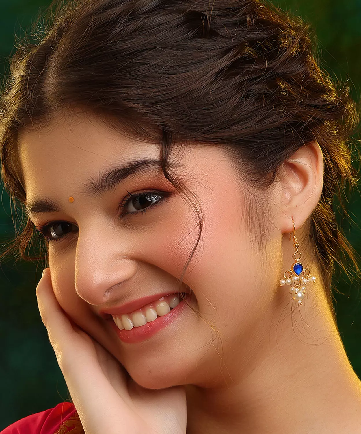 Neel Noor Earrings Set