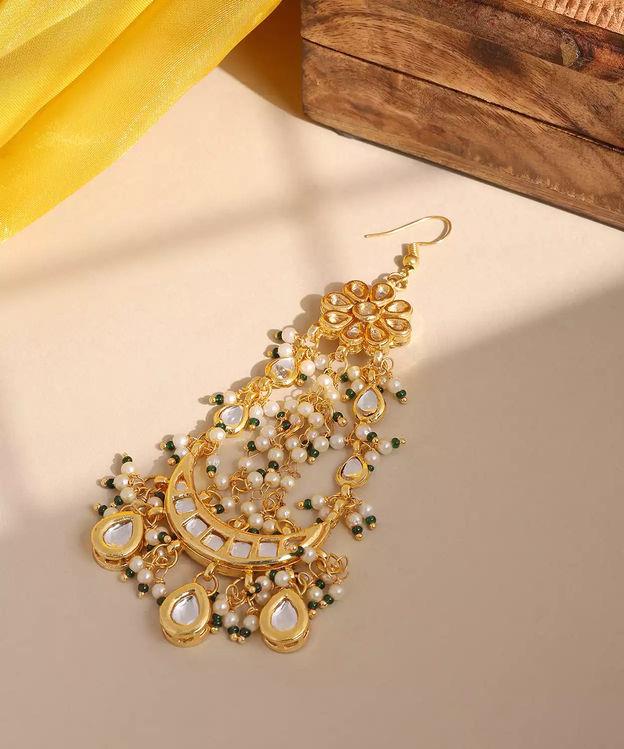 Kids Green Stone And Pearl Passa With Pearls In Gold Plated Brass