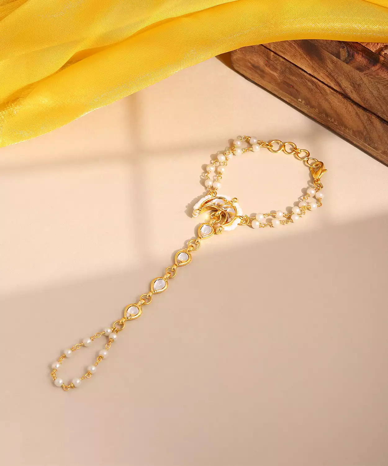 Kids Kundan Haath Phool In Gold Plated Brass With Pearls