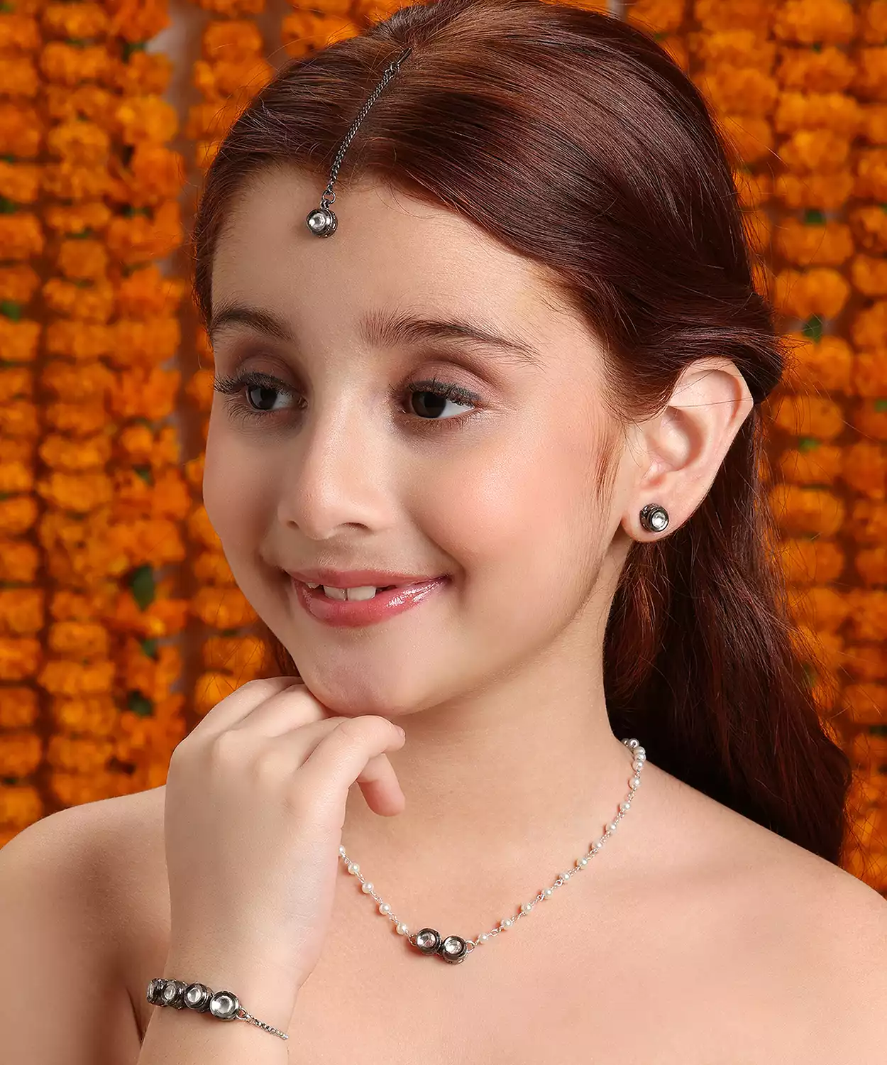 Round Kundan Necklace, Stud Earrings, Bracelet & Maang Tikka Jewelry Set