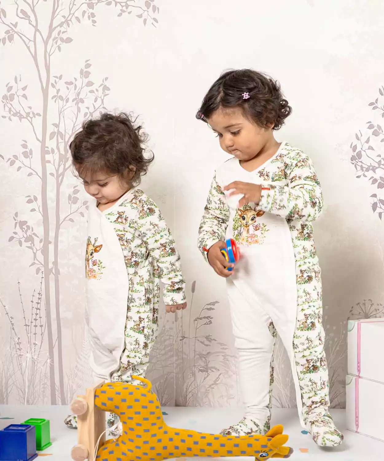 New Born Essential Pure Cotton Baby Apparel Gift Box Set of 5