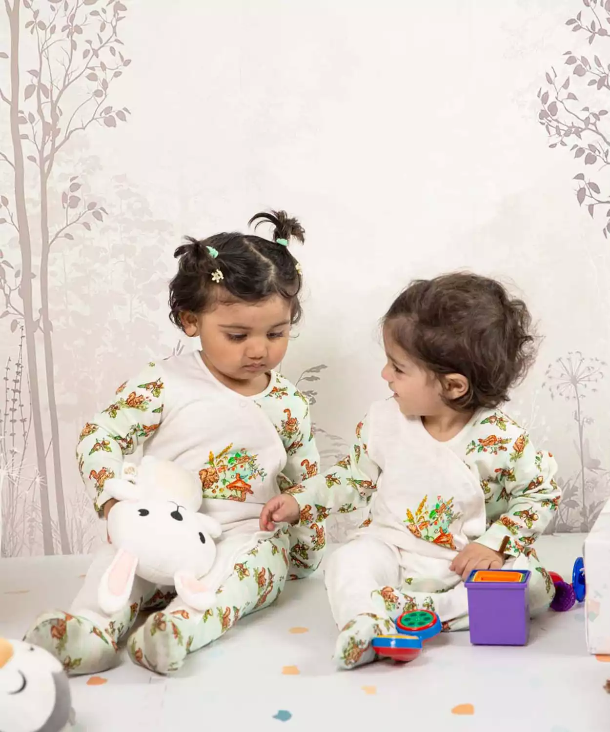 New Born Essential Pure Cotton Baby Apparel Gift Box Set of 5