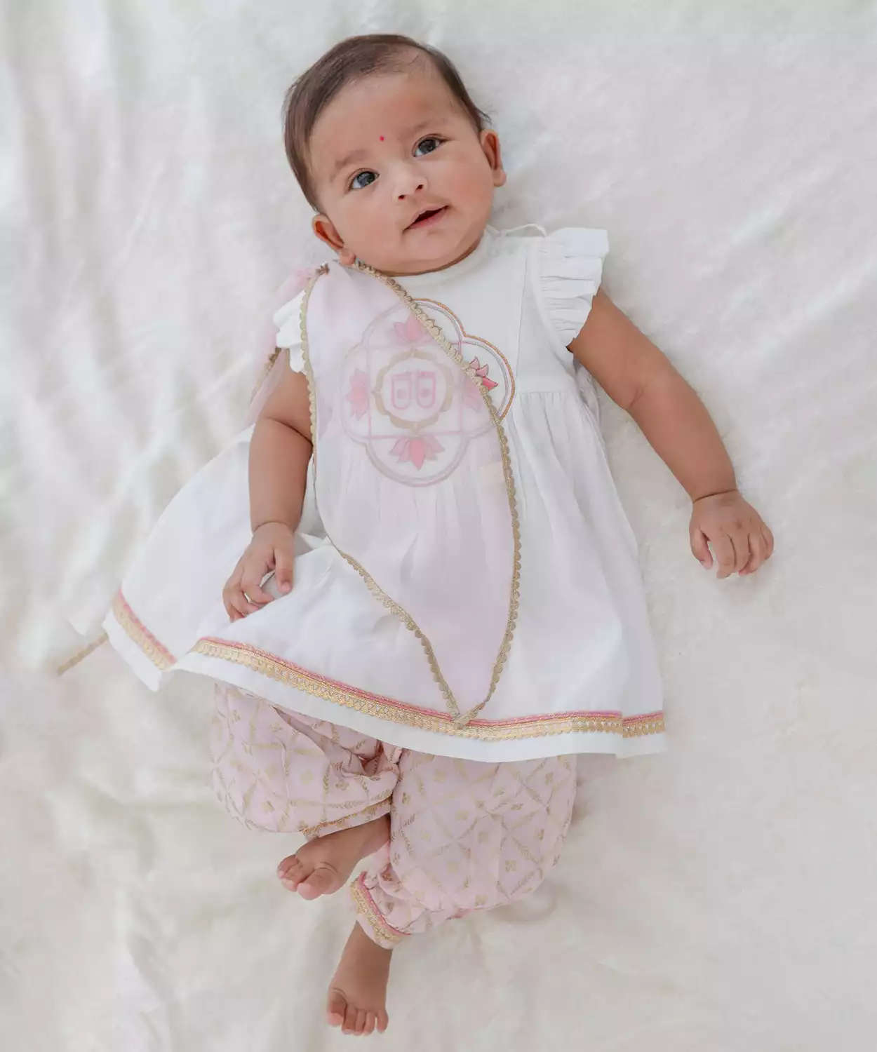 Girl Ruffle Sleeve Lotus Embroidery Suit Set-White