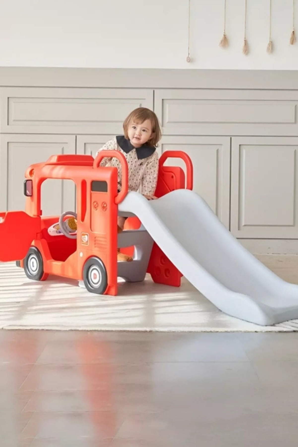 London Compact Bus Slide